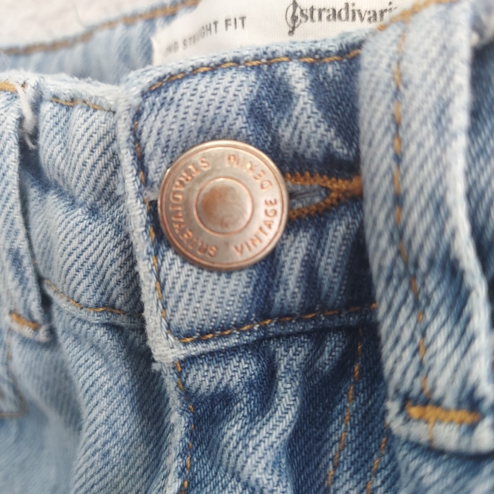 Stradivarius Straight Leg Jeans Women Size 2 Light Distressed Raw Hem High Rise - Picture 2 of 12